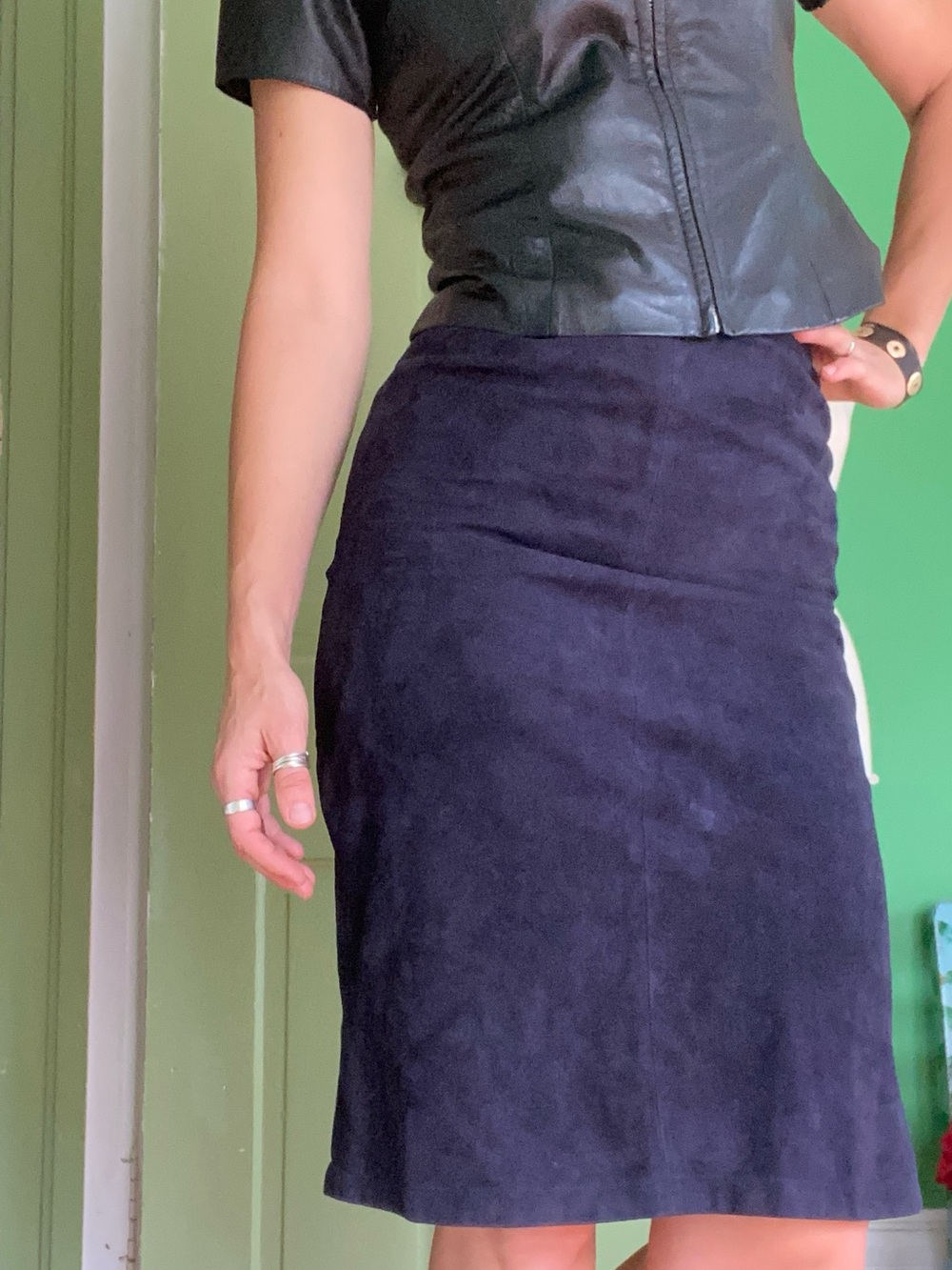 Vintage 80s Miguel Cruz made in Italy Navy Suede Pencil Skirt